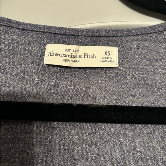 Abercrombie & Fitch Gray Women's Sweater 3/4 length sleeves - Picture 2 of 2